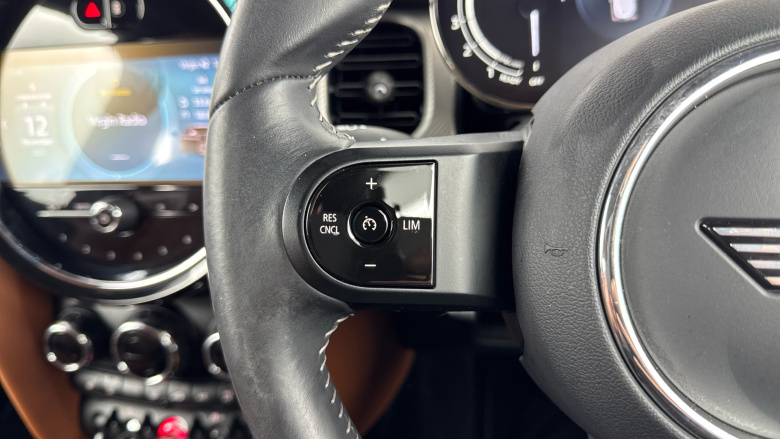 MINI Hatchback 1.5 Cooper Exclusive 3dr Auto Petrol Hatchback